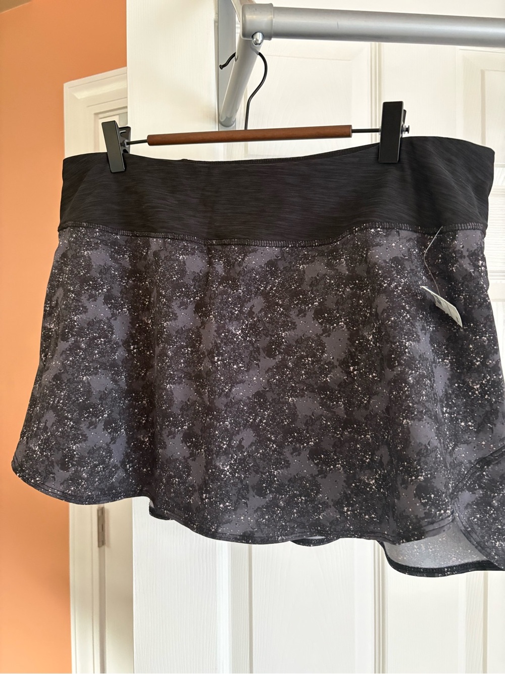 NWT- Etonic Black and Gray Printed Skirt/ Skort with Wide Waistband